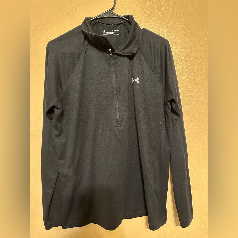 Black Women’s Under Amour quarter zip pull over